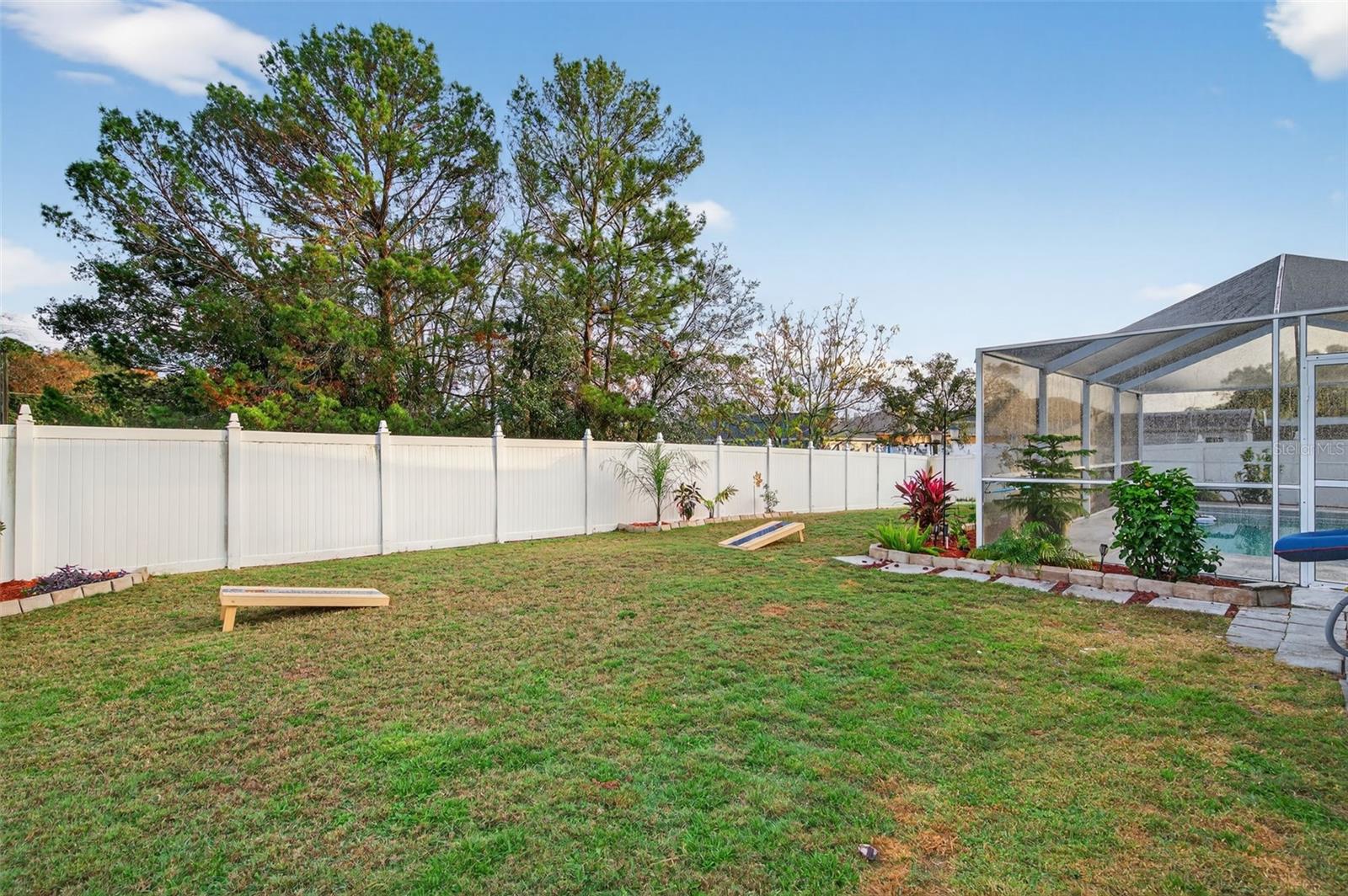 Listing photo id 52 for 4156 Candler Avenue