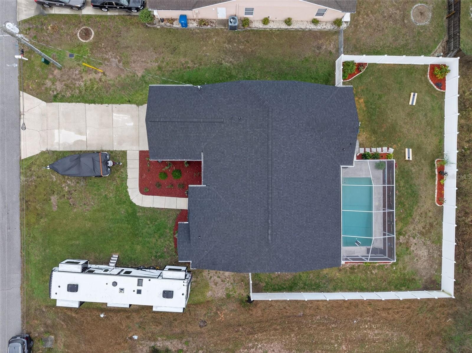 Listing photo id 54 for 4156 Candler Avenue