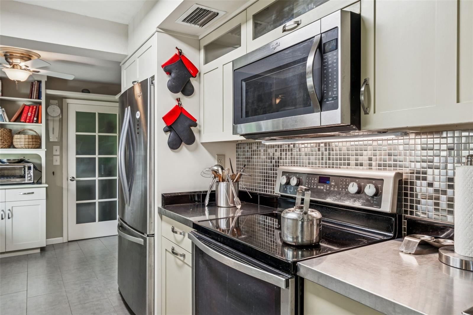 Image 15 of 66 For 1399 Embassy Drive