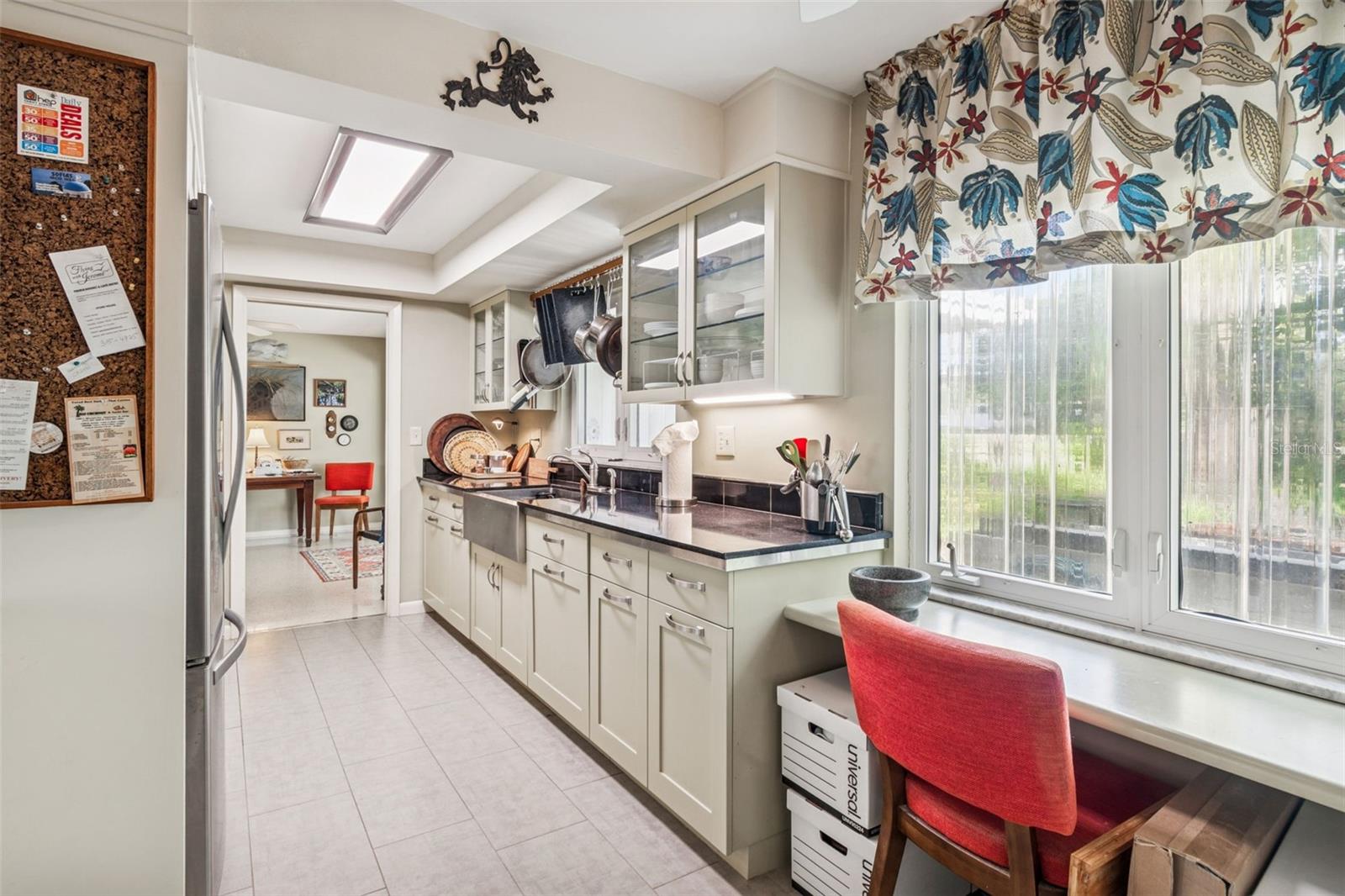 Image 19 of 66 For 1399 Embassy Drive