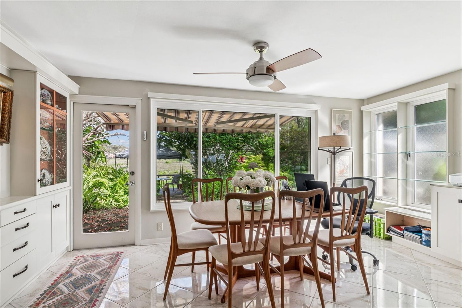 Image 21 of 66 For 1399 Embassy Drive