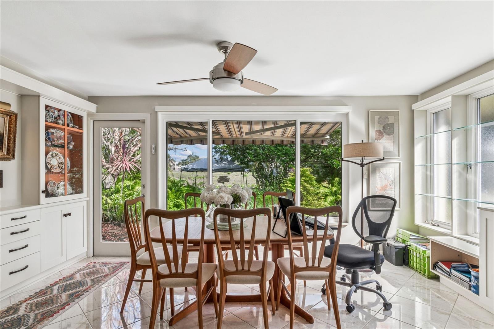 Image 22 of 66 For 1399 Embassy Drive