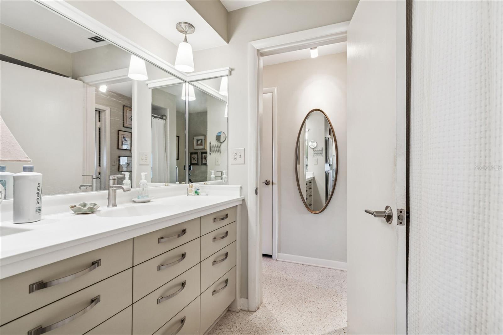 Image 32 of 66 For 1399 Embassy Drive