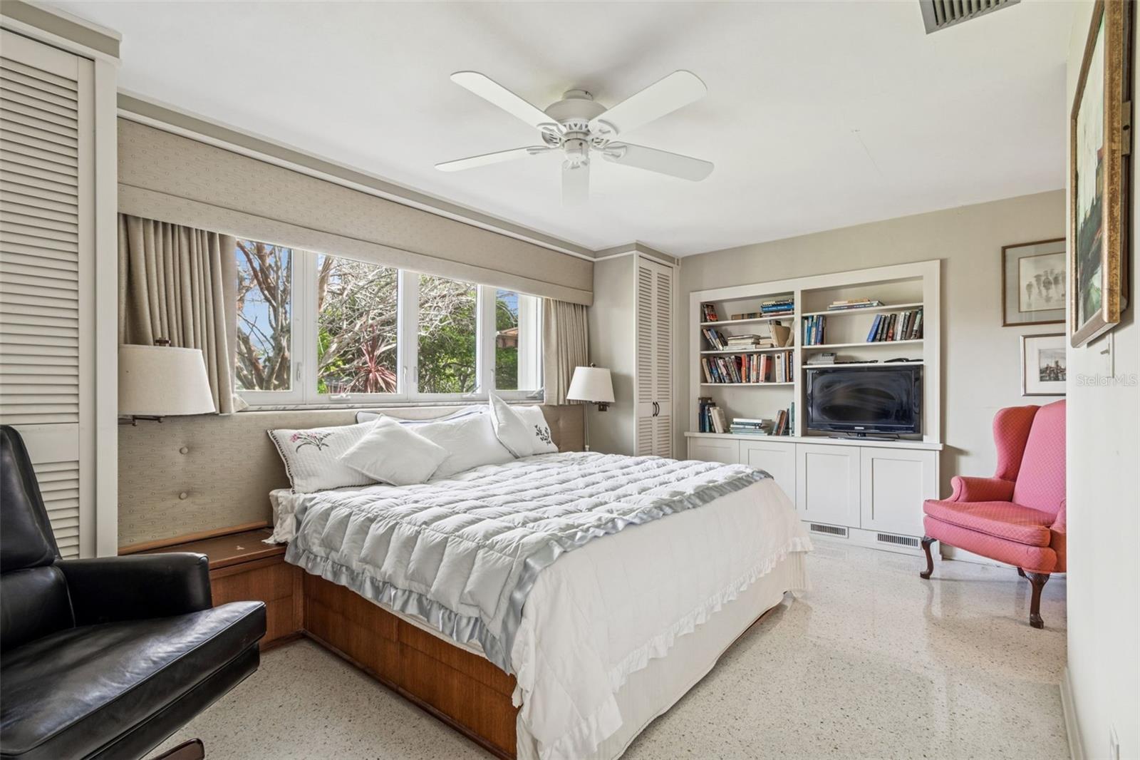 Image 36 of 66 For 1399 Embassy Drive