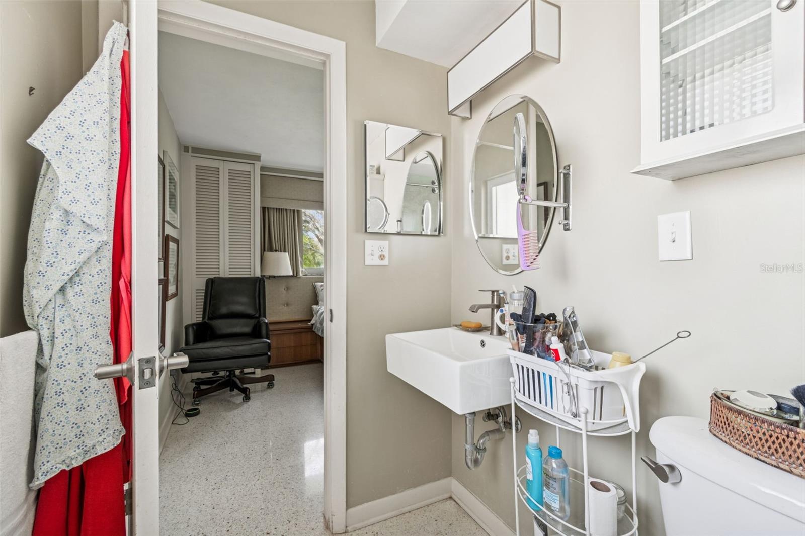 Image 40 of 66 For 1399 Embassy Drive