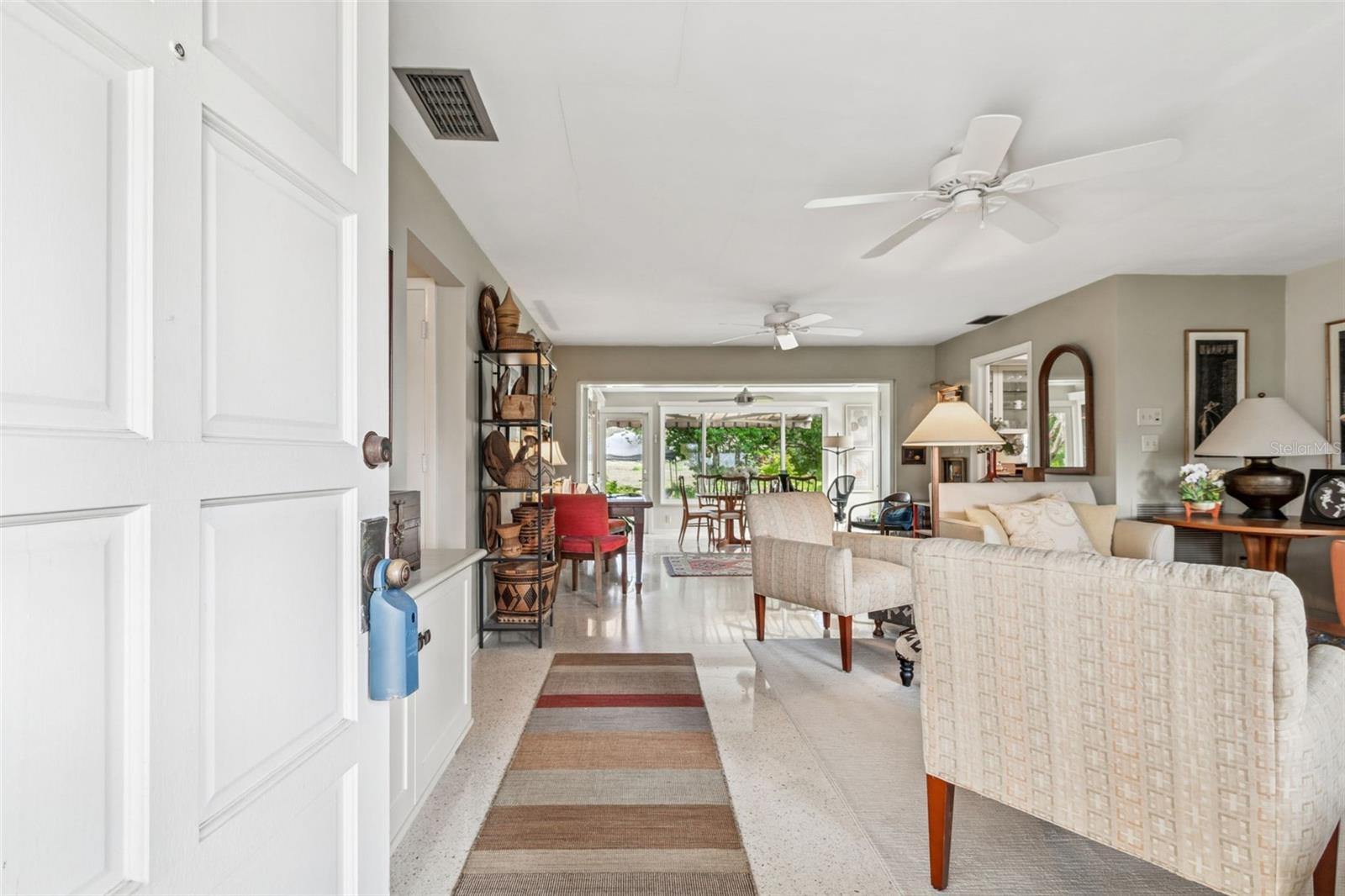 Image 6 of 66 For 1399 Embassy Drive