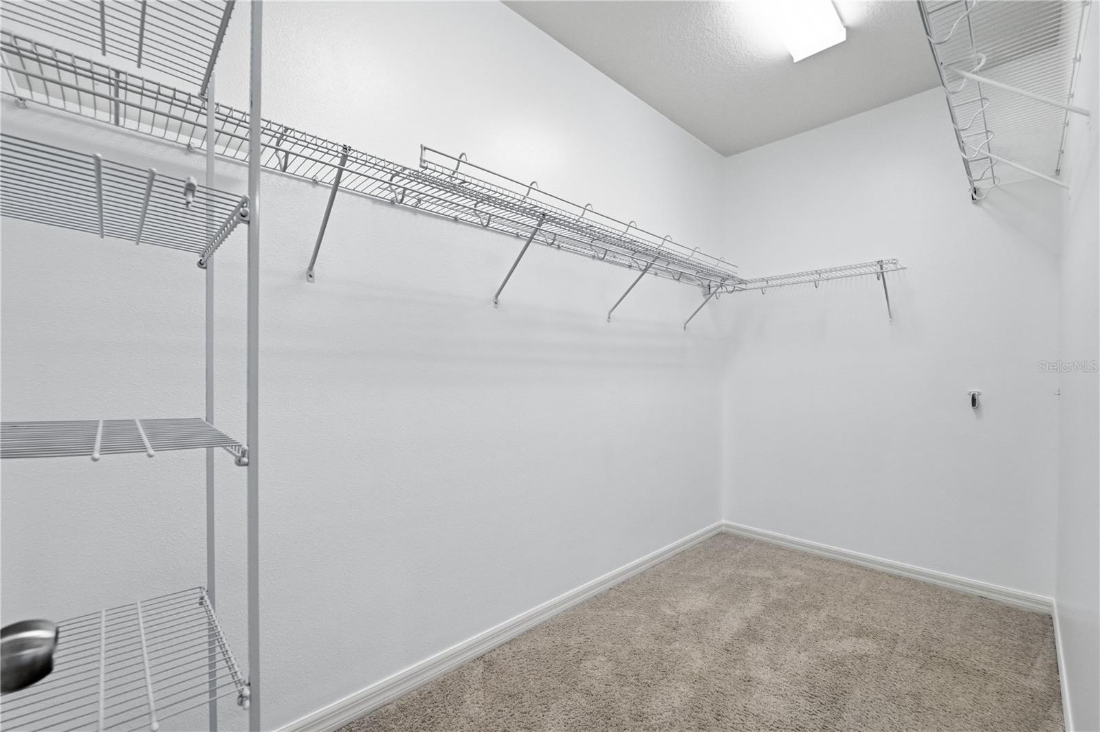 Image 11 of 32 For 1066 Amber Leaf Trail