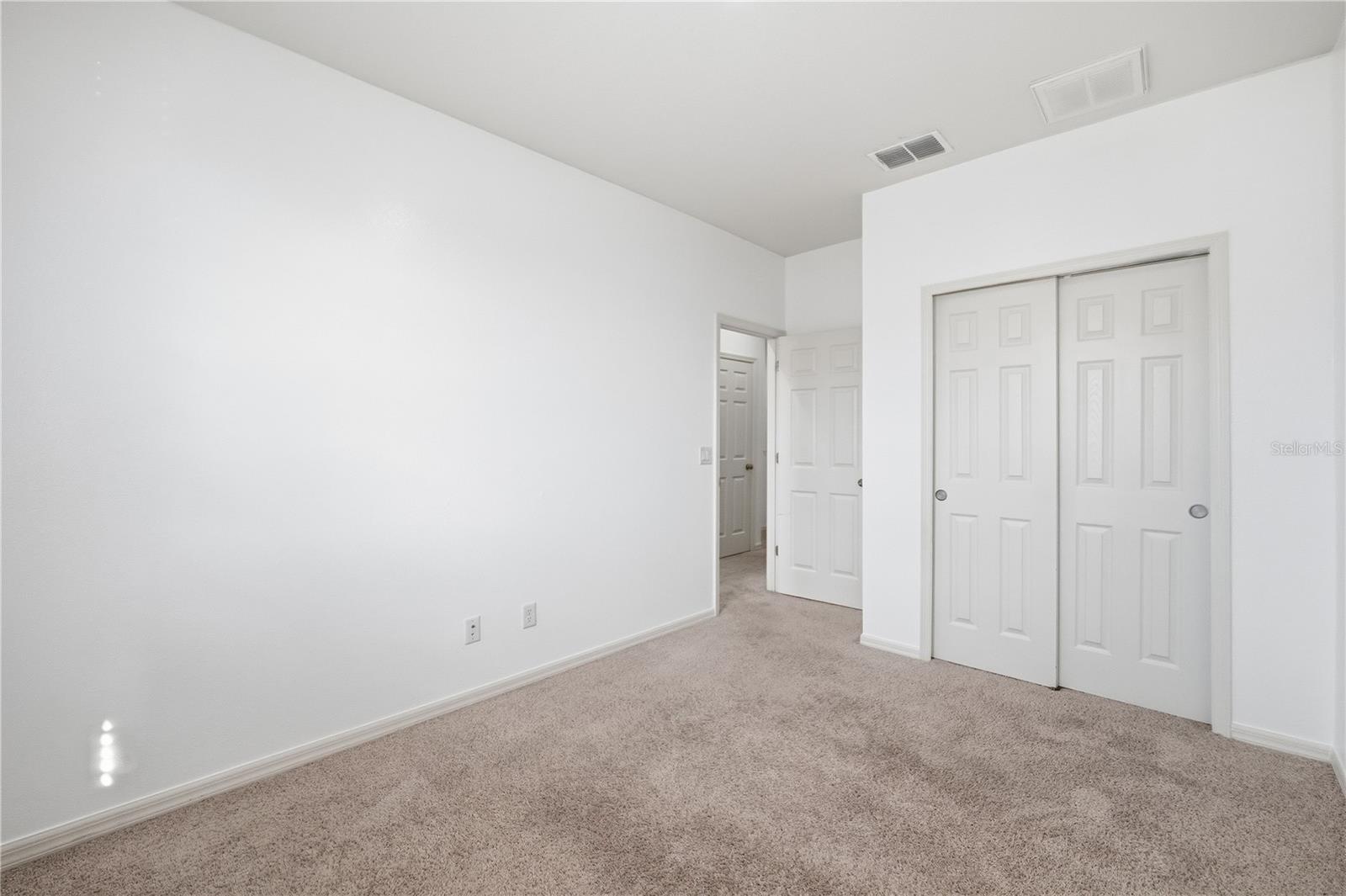 Image 17 of 32 For 1066 Amber Leaf Trail