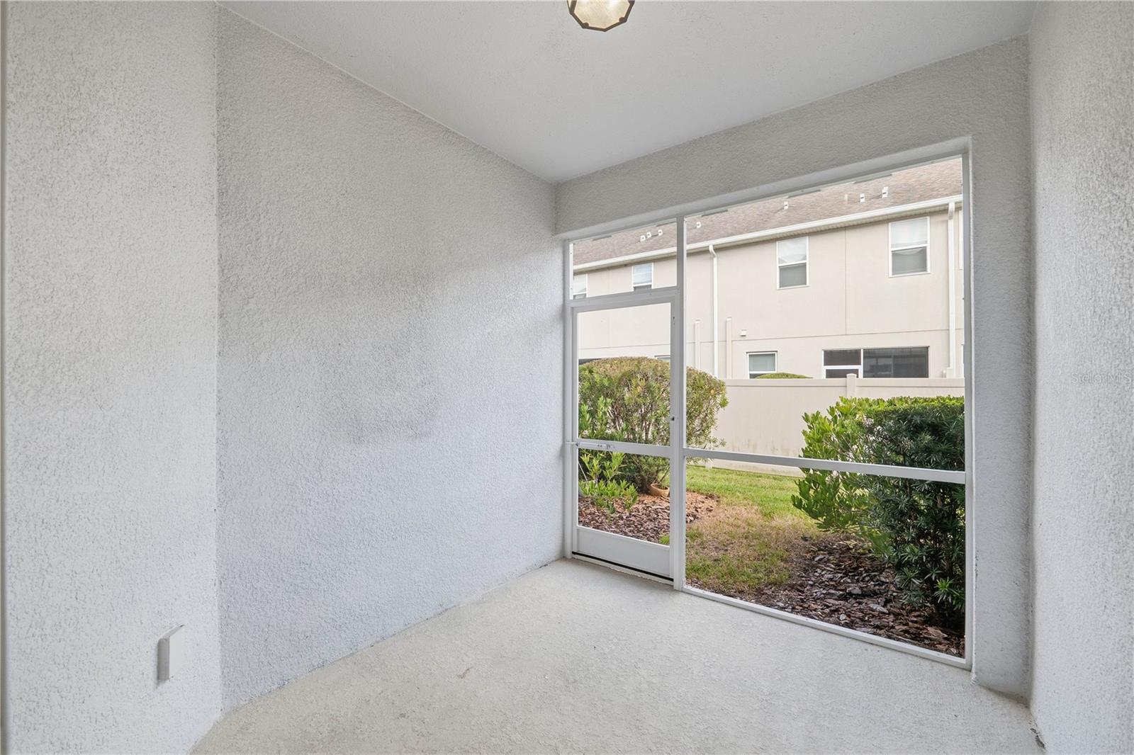 Image 21 of 32 For 1066 Amber Leaf Trail