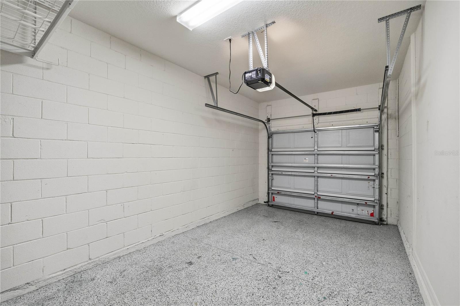 Image 24 of 32 For 1066 Amber Leaf Trail