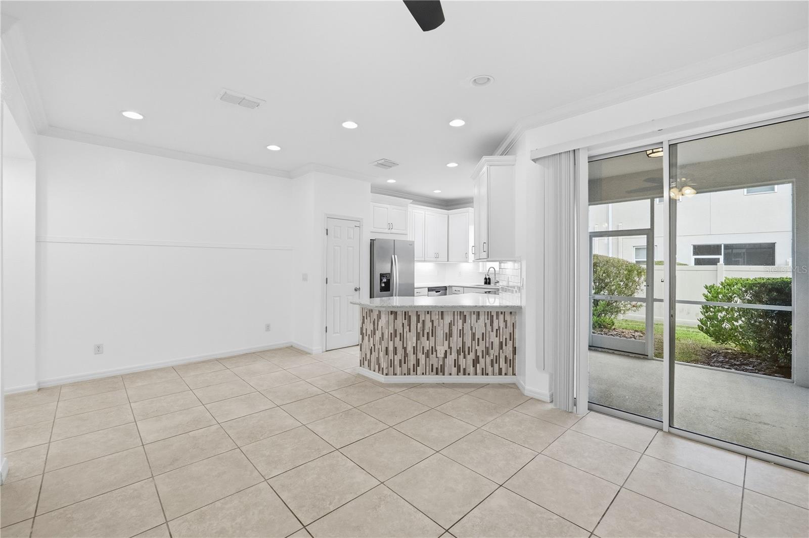 Image 6 of 32 For 1066 Amber Leaf Trail