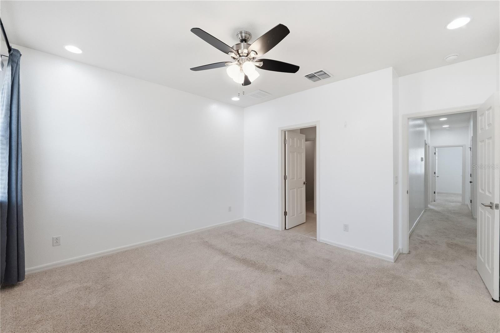 Image 9 of 32 For 1066 Amber Leaf Trail