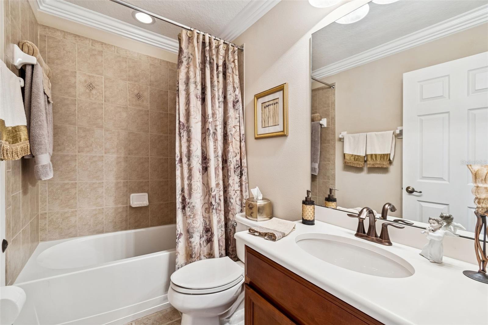 Image 32 of 62 For 10250 Fallsgrove Street