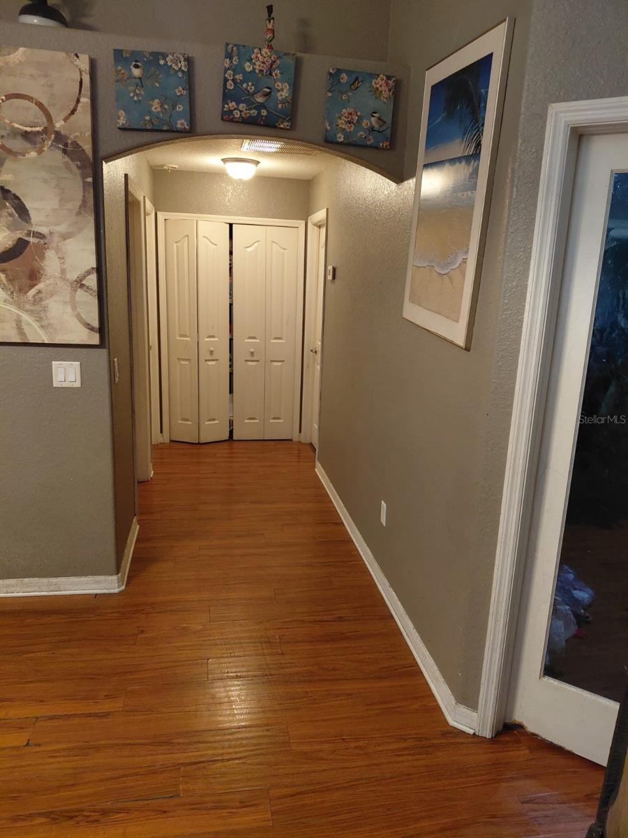 Image 5 of 36 For 11382 Mahopac Road