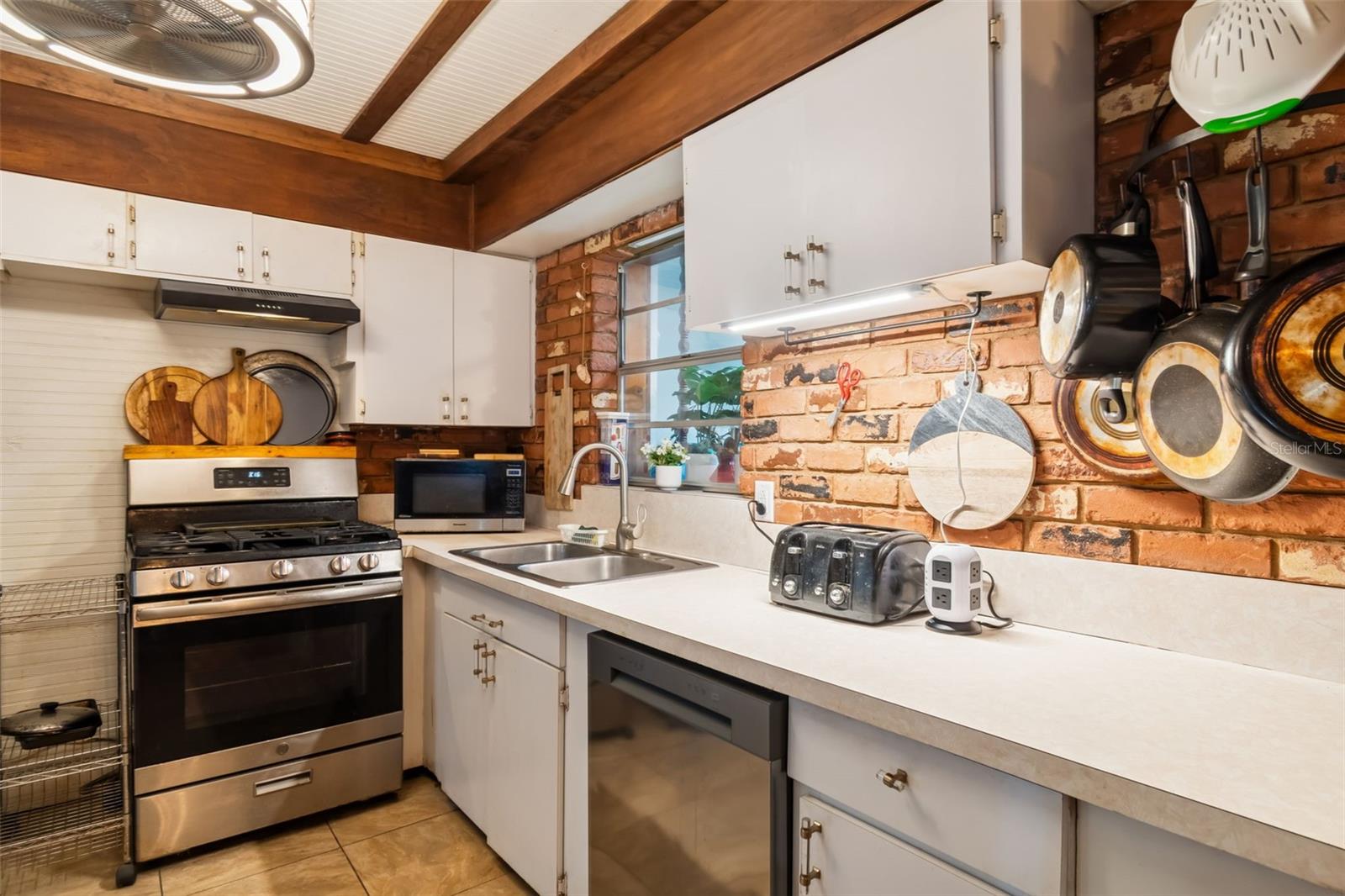 Image 10 of 46 For 7551 17th Lane N