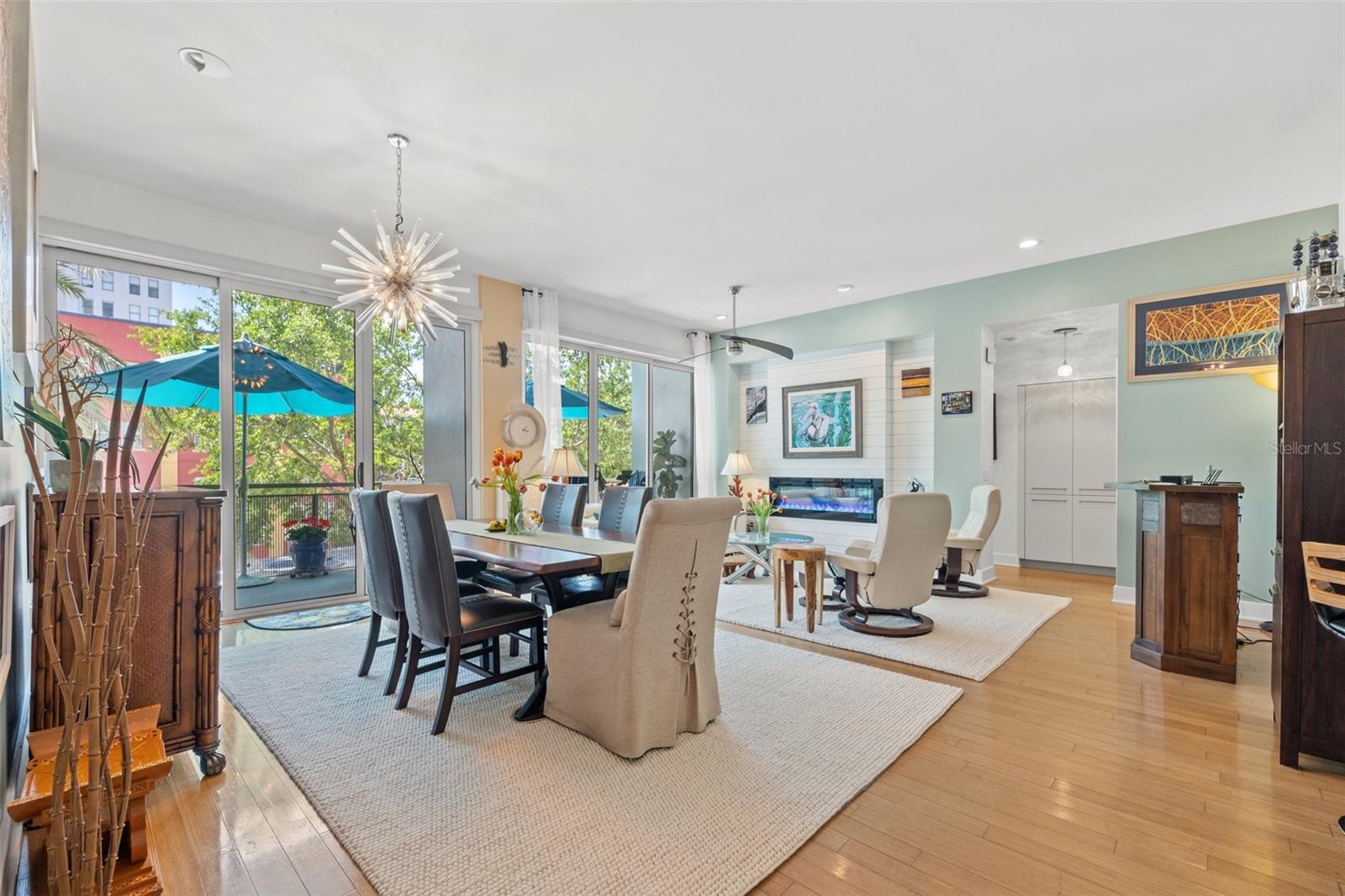 Listing photo id 10 for 475 2nd Street N 201