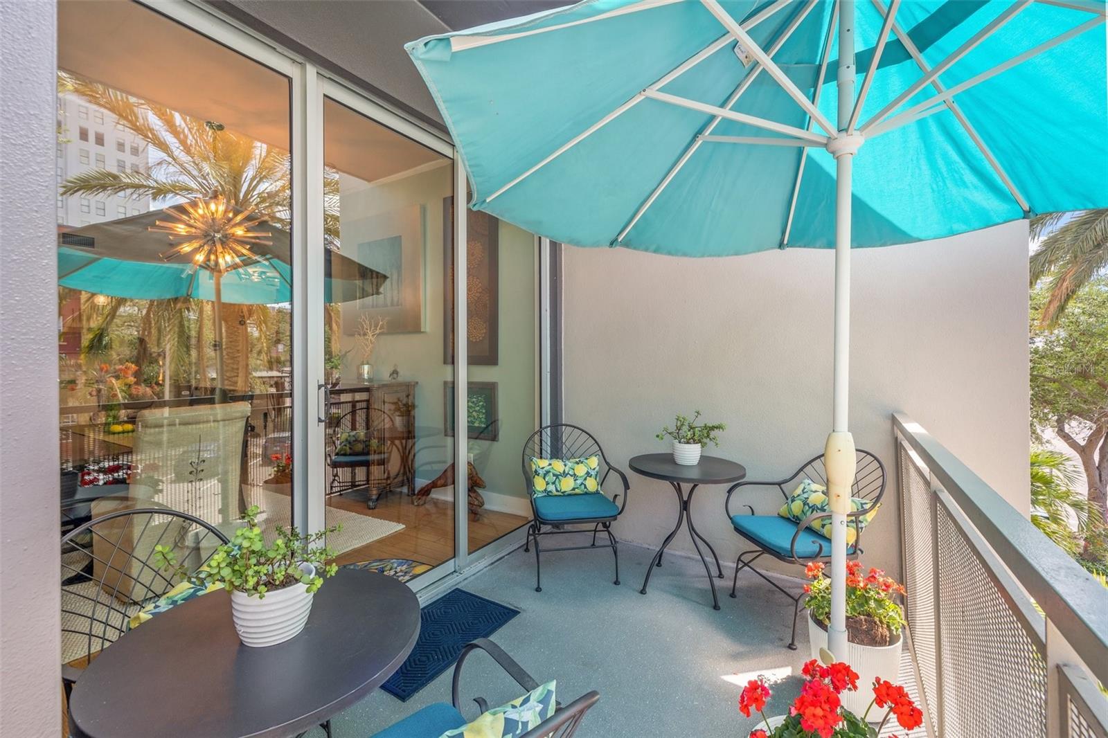 Listing photo id 24 for 475 2nd Street N 201