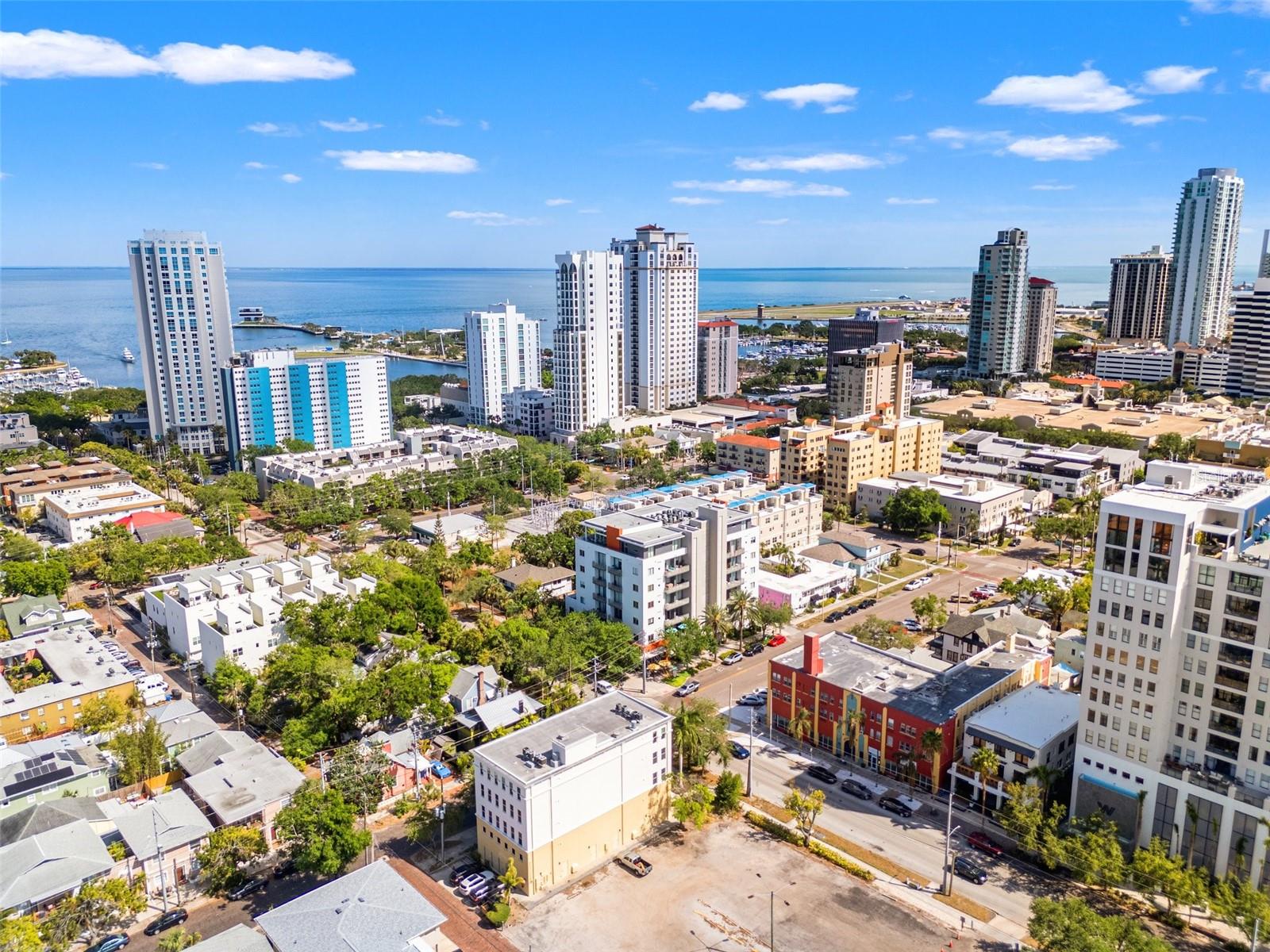 Listing photo id 40 for 475 2nd Street N 201