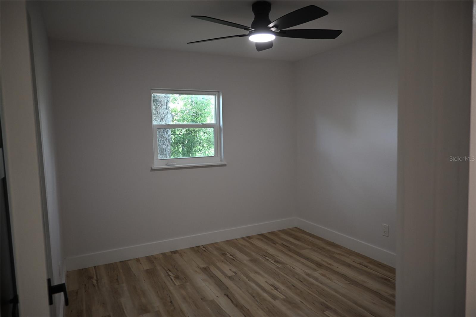 Image 15 of 28 For 8609 Driftwood Drive