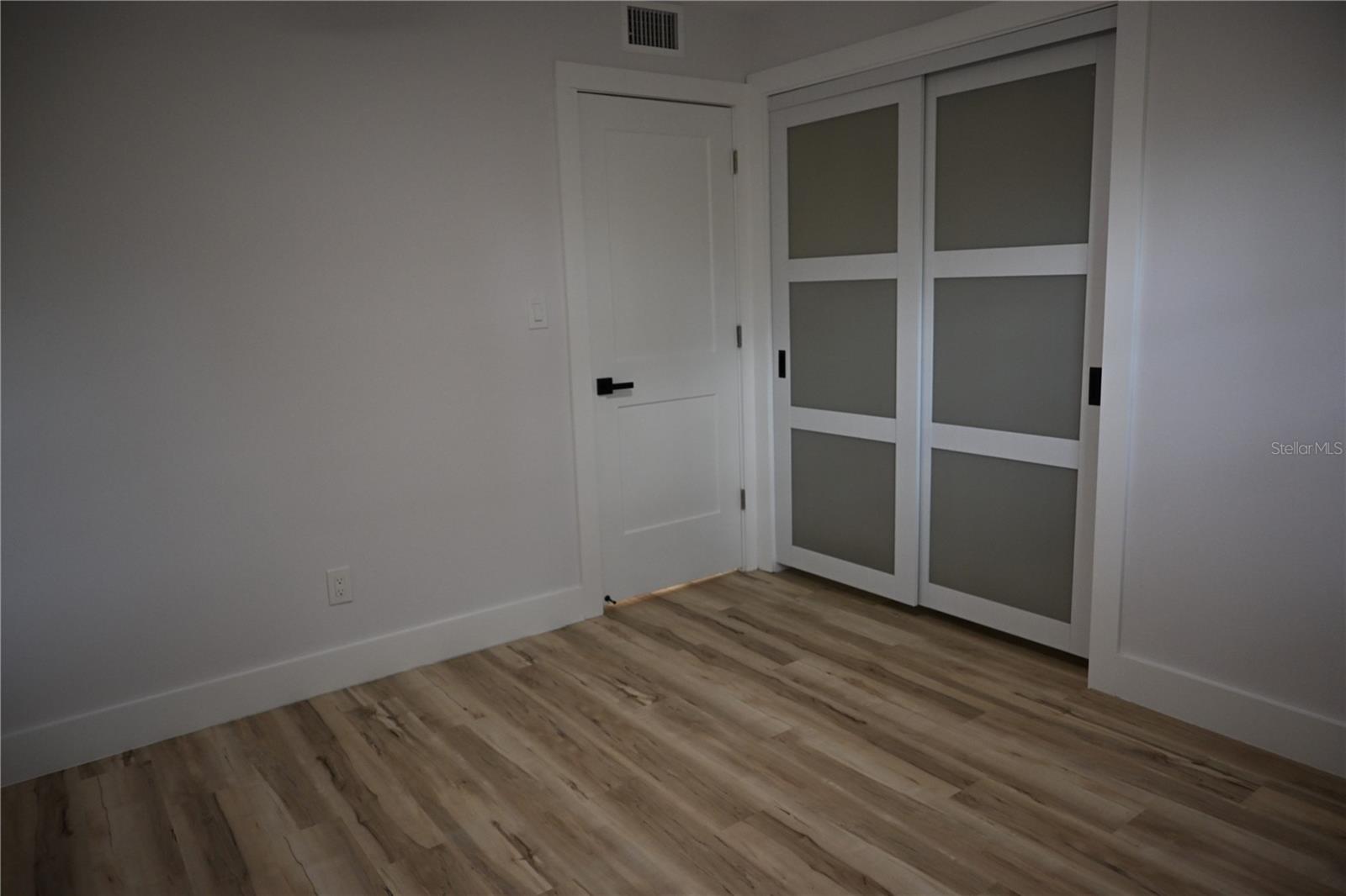 Image 19 of 28 For 8609 Driftwood Drive