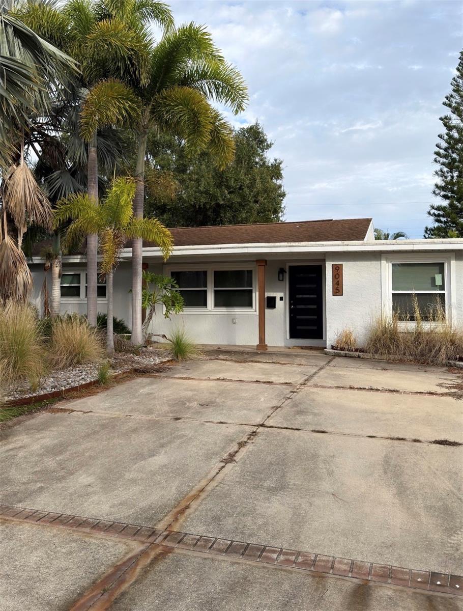 Details for 9045 3rd St N, ST PETERSBURG, FL 33702
