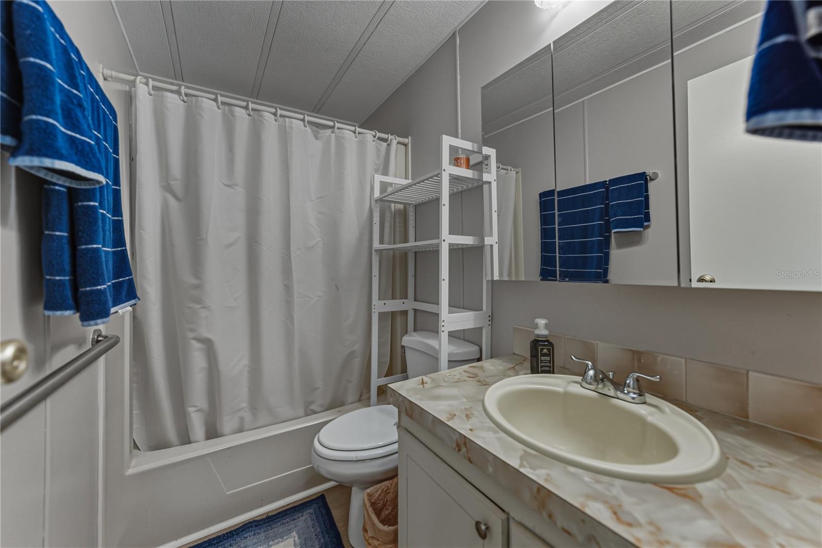 Image 32 of 58 For 35122 Mcculloughs Leap