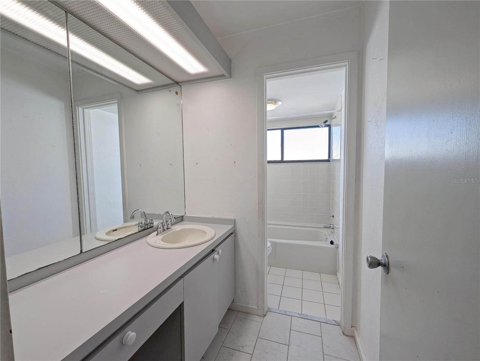 Image 18 of 43 For 1329 Pine Needle Road