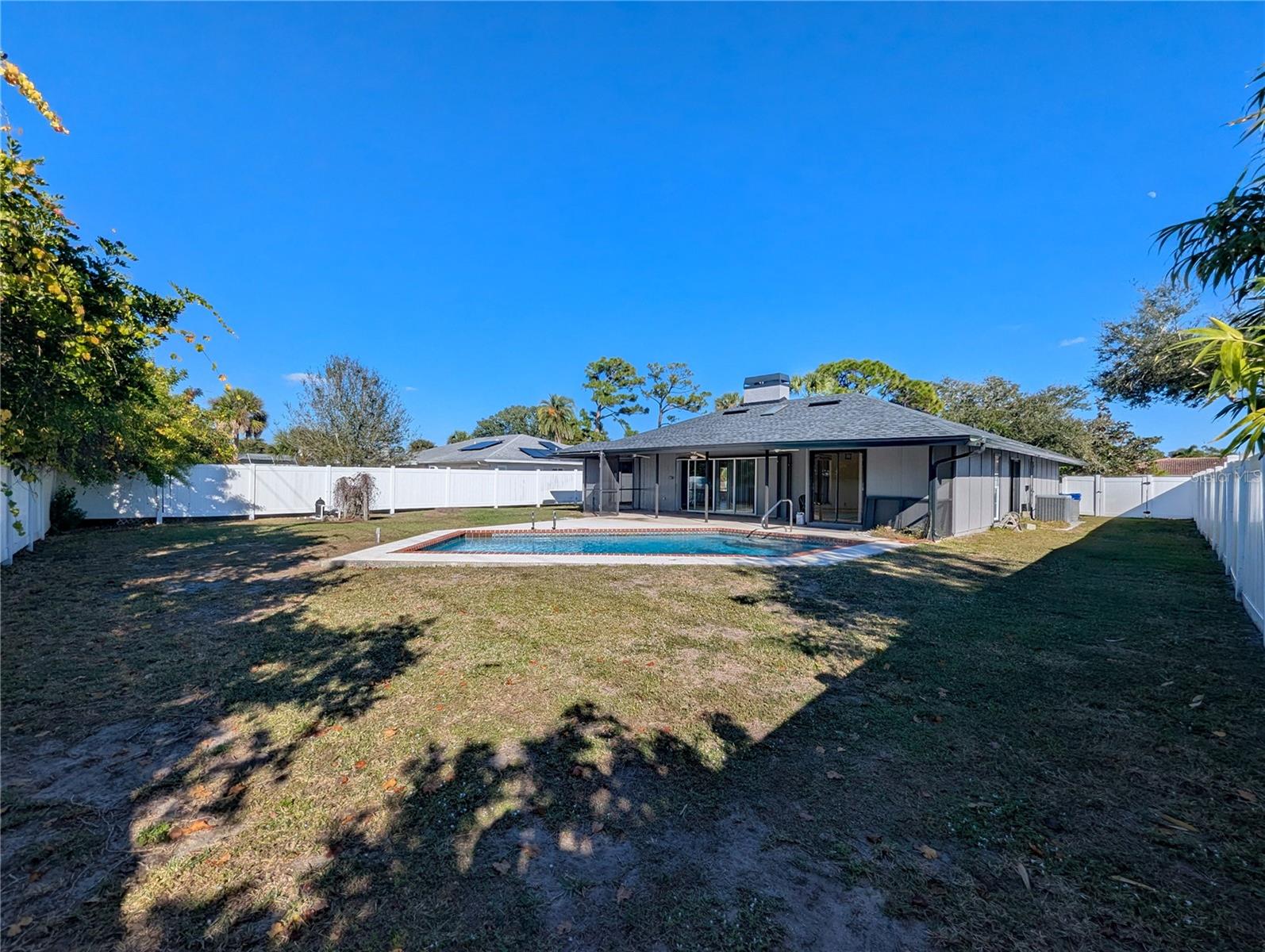 Image 29 of 43 For 1329 Pine Needle Road