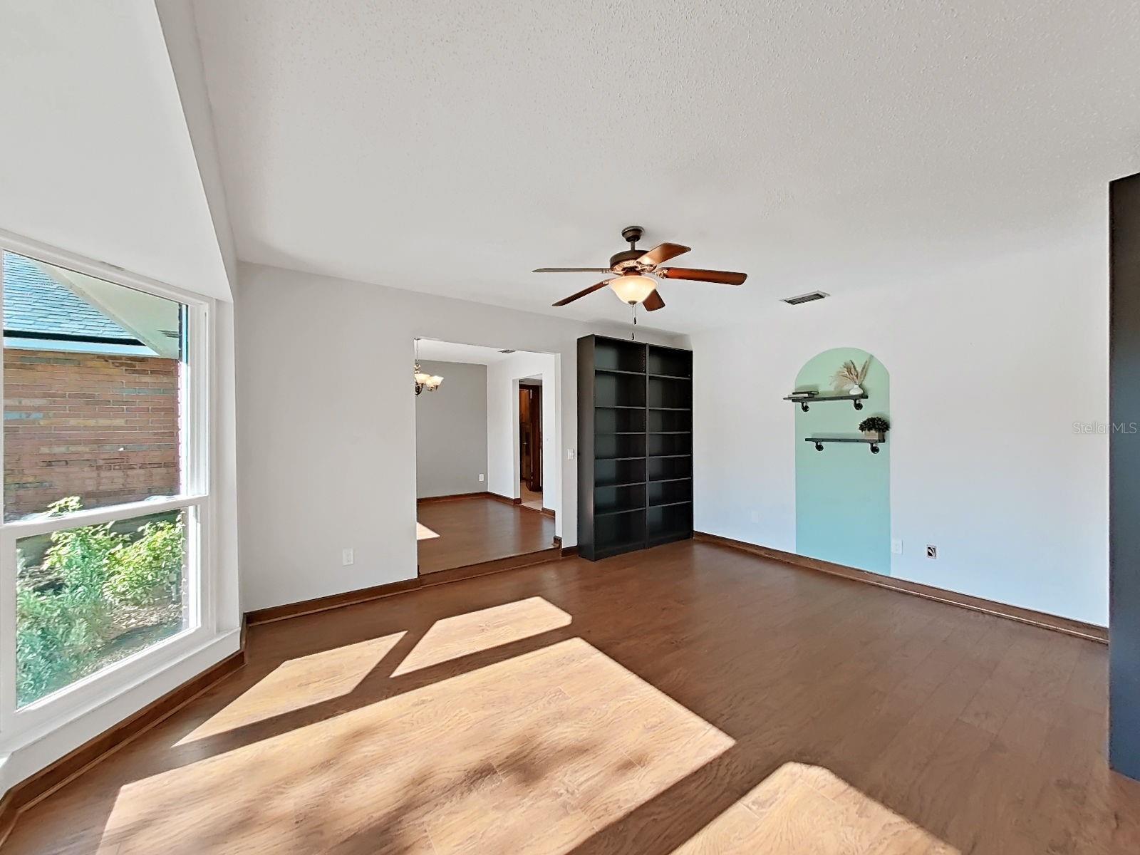 Image 23 of 50 For 2921 Chelsea Woods Drive