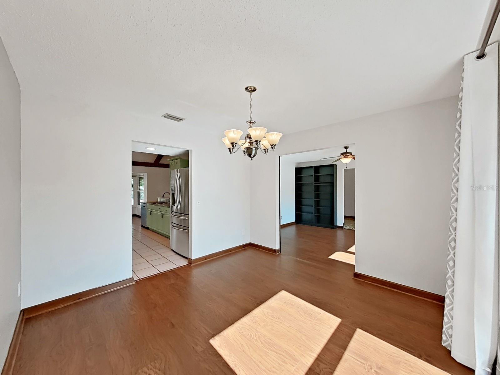 Image 26 of 50 For 2921 Chelsea Woods Drive