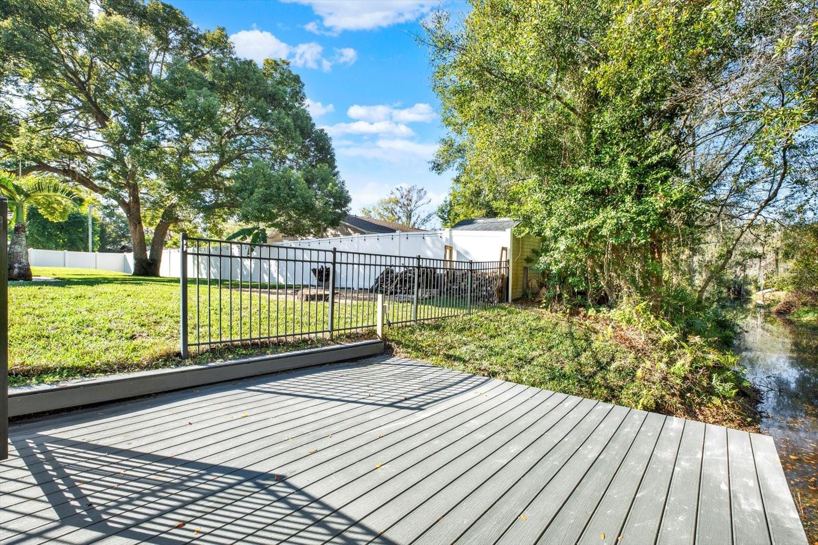 Listing photo id 29 for 18302 Oakdale Road