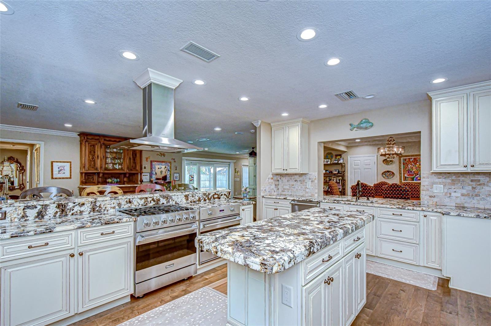 Image 6 of 13 For 10901 Juniperus Place