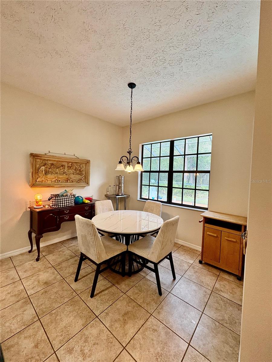 Image 8 of 27 For 7964 Roundelay Drive