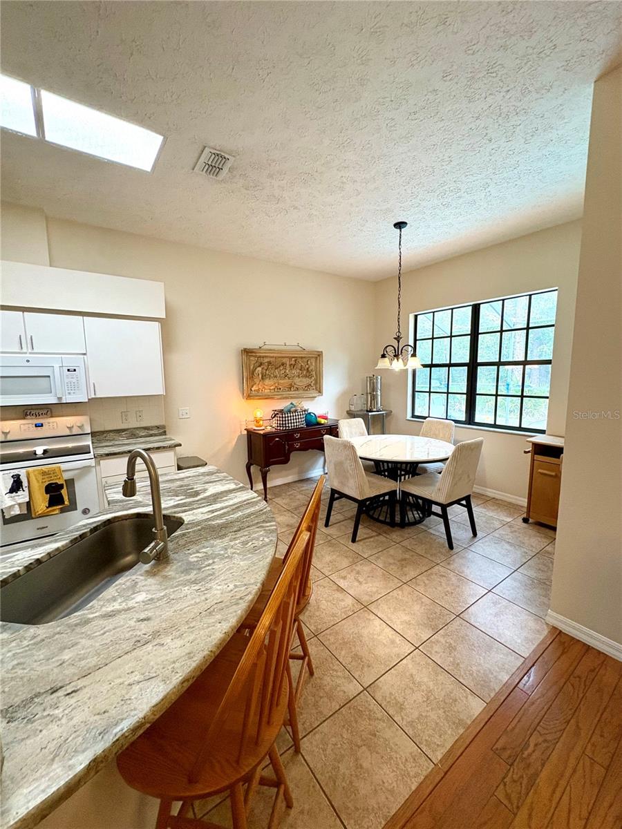 Image 9 of 27 For 7964 Roundelay Drive