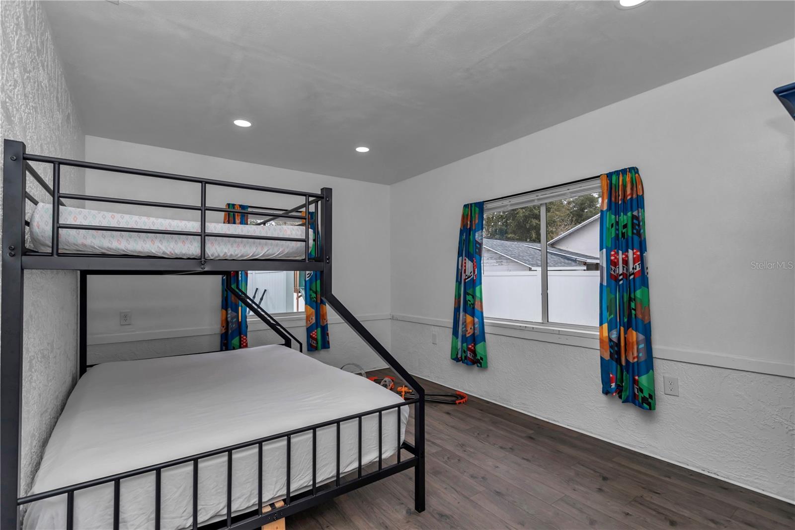 Image 20 of 28 For 12385 135th Court