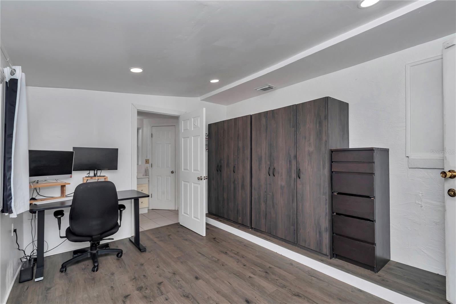 Image 24 of 28 For 12385 135th Court