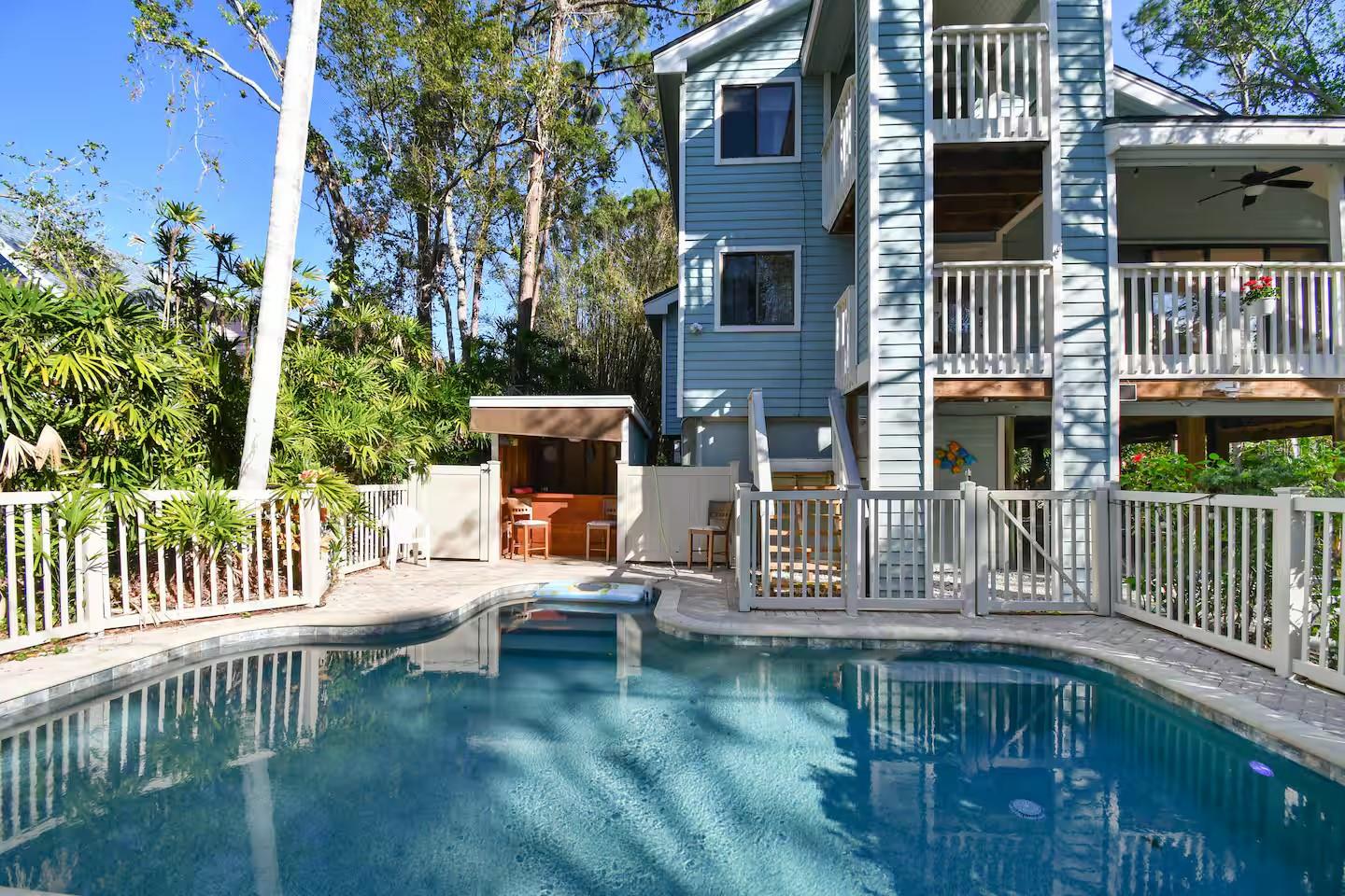 Details for 13837 76th Avenue, SEMINOLE, FL 33776