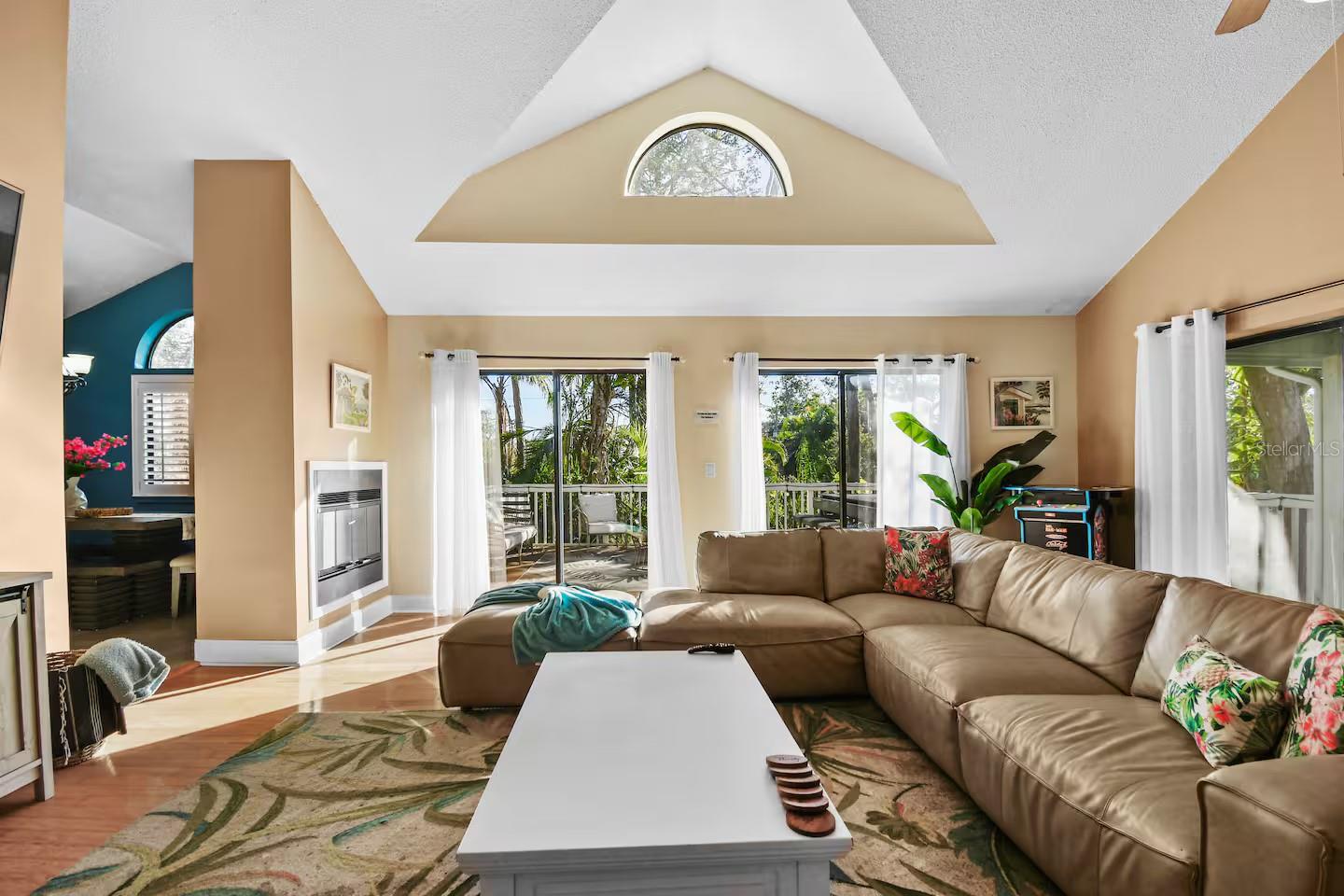 Image 10 of 64 For 13837 76th Avenue