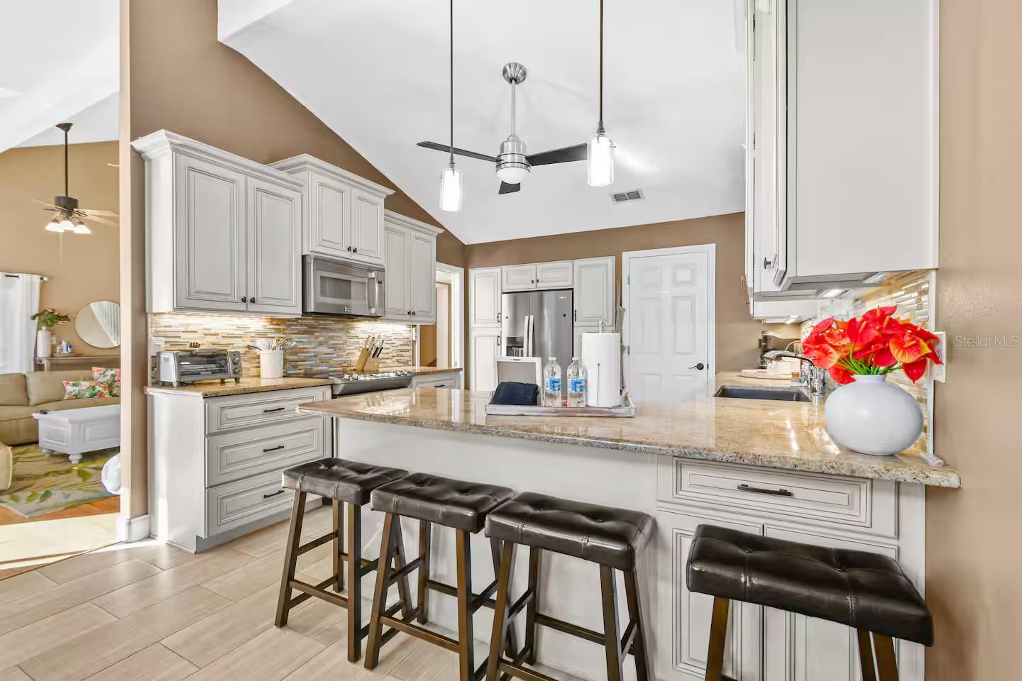 Image 22 of 64 For 13837 76th Avenue