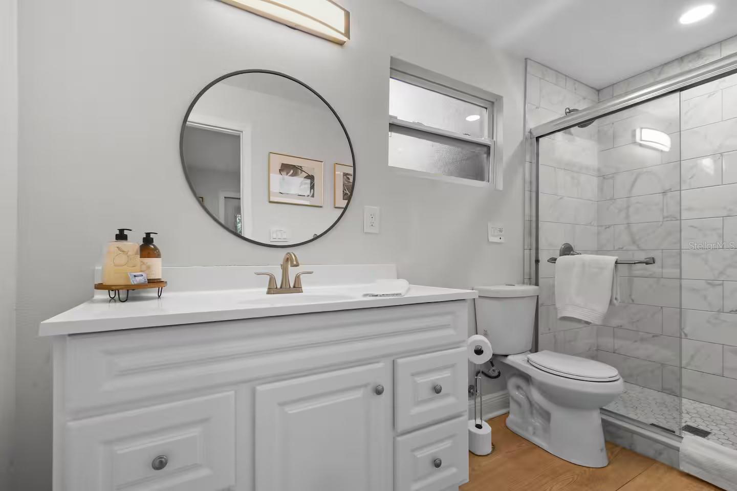 Image 37 of 64 For 13837 76th Avenue