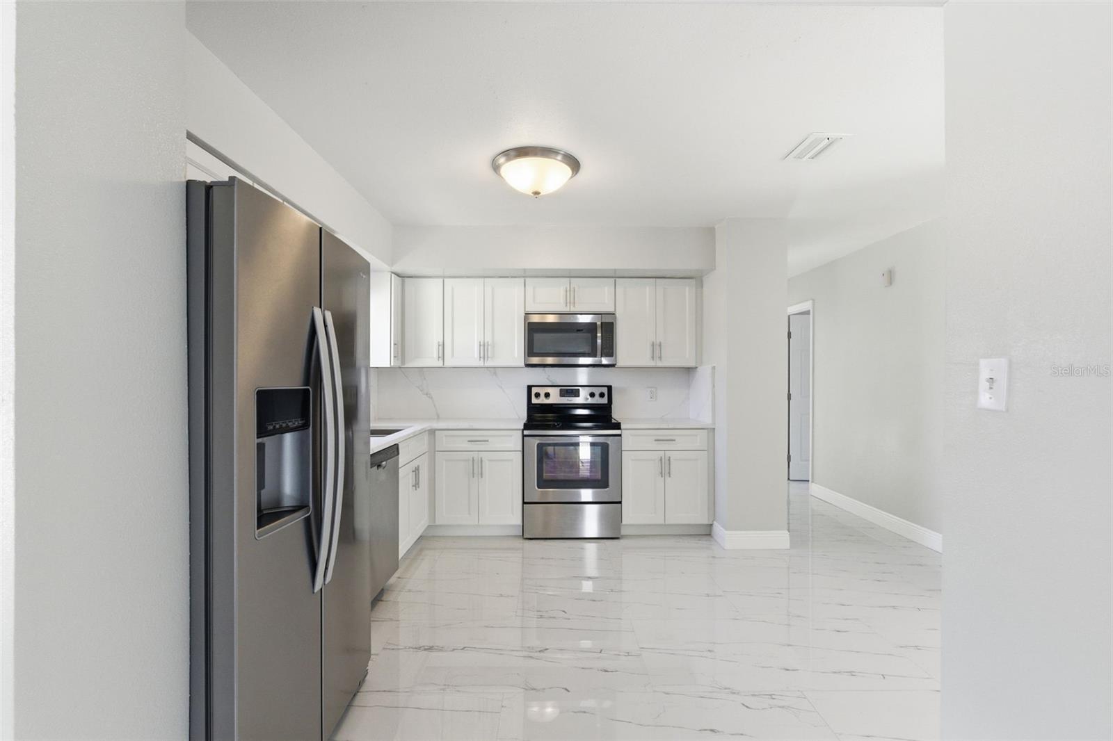 Image 12 of 49 For 318 Country Club Drive