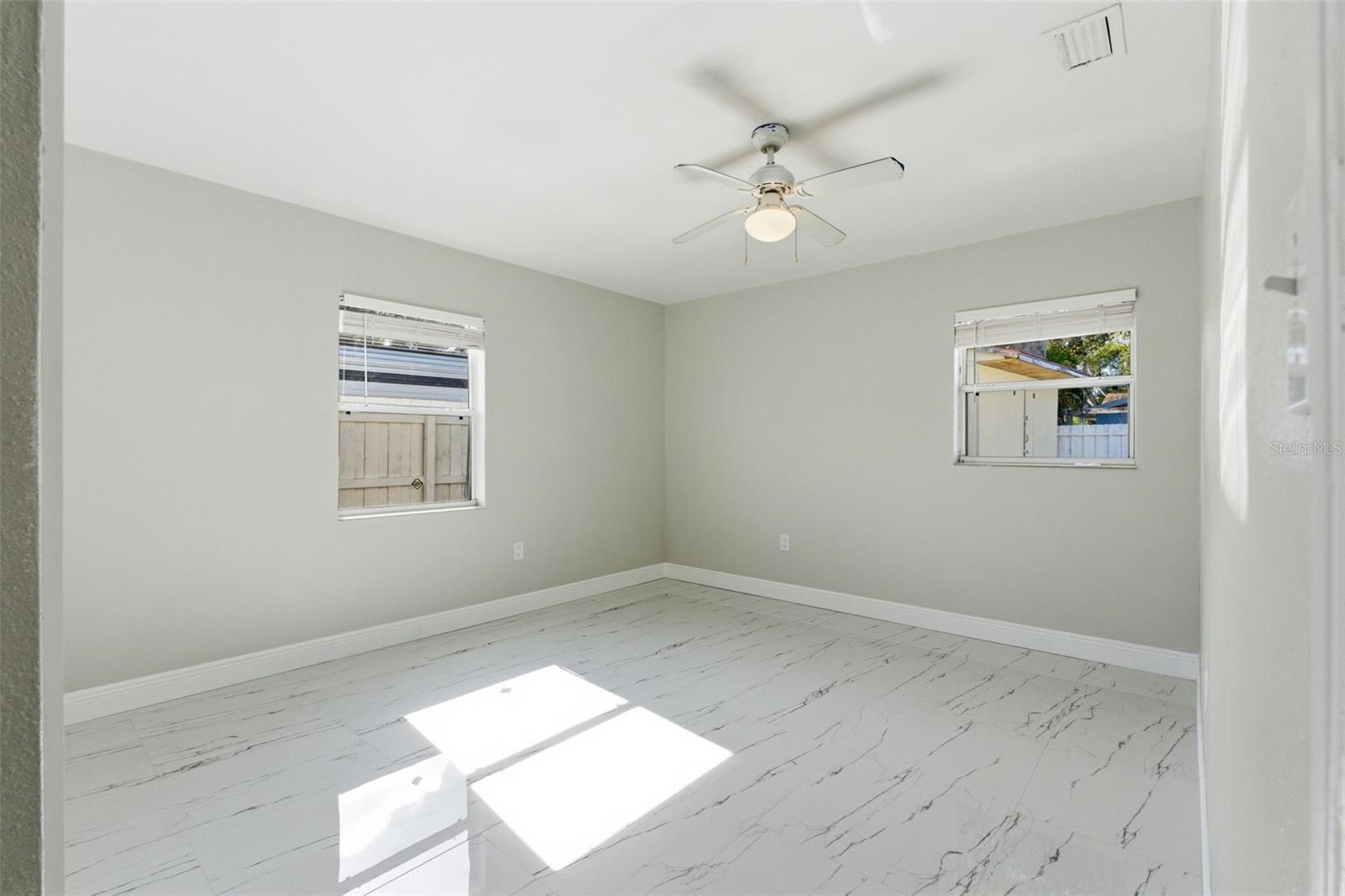 Image 23 of 49 For 318 Country Club Drive