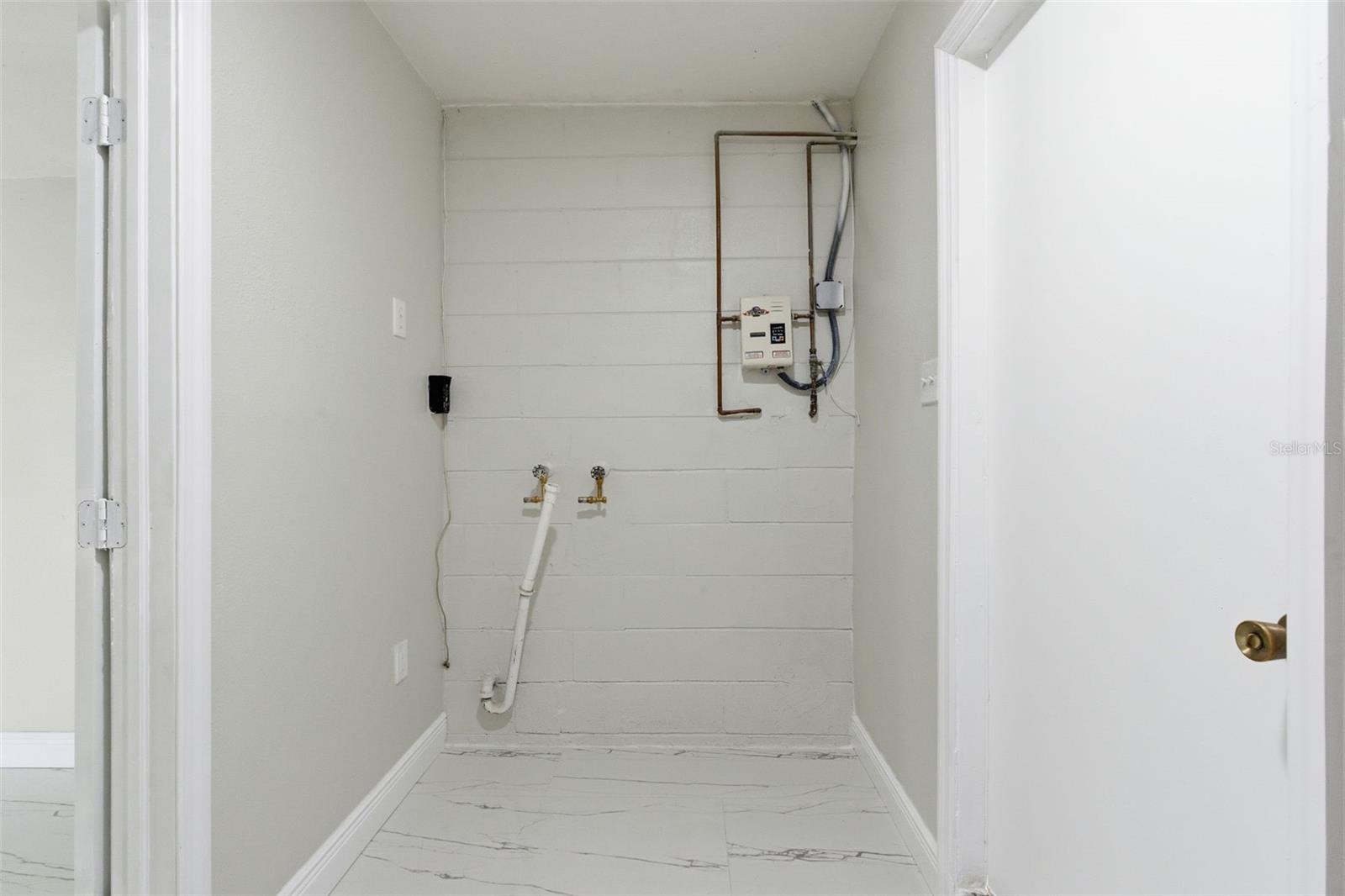 Image 32 of 49 For 318 Country Club Drive