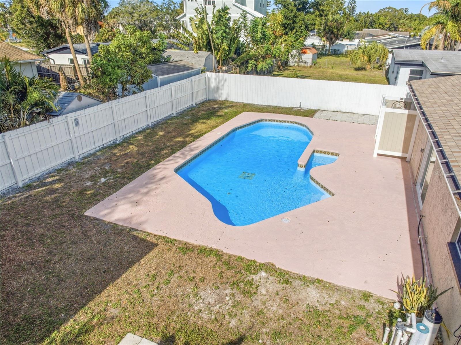 Image 43 of 49 For 318 Country Club Drive