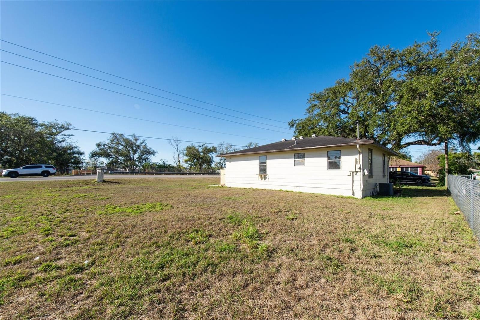 Image 20 of 25 For 1607 18th Street E