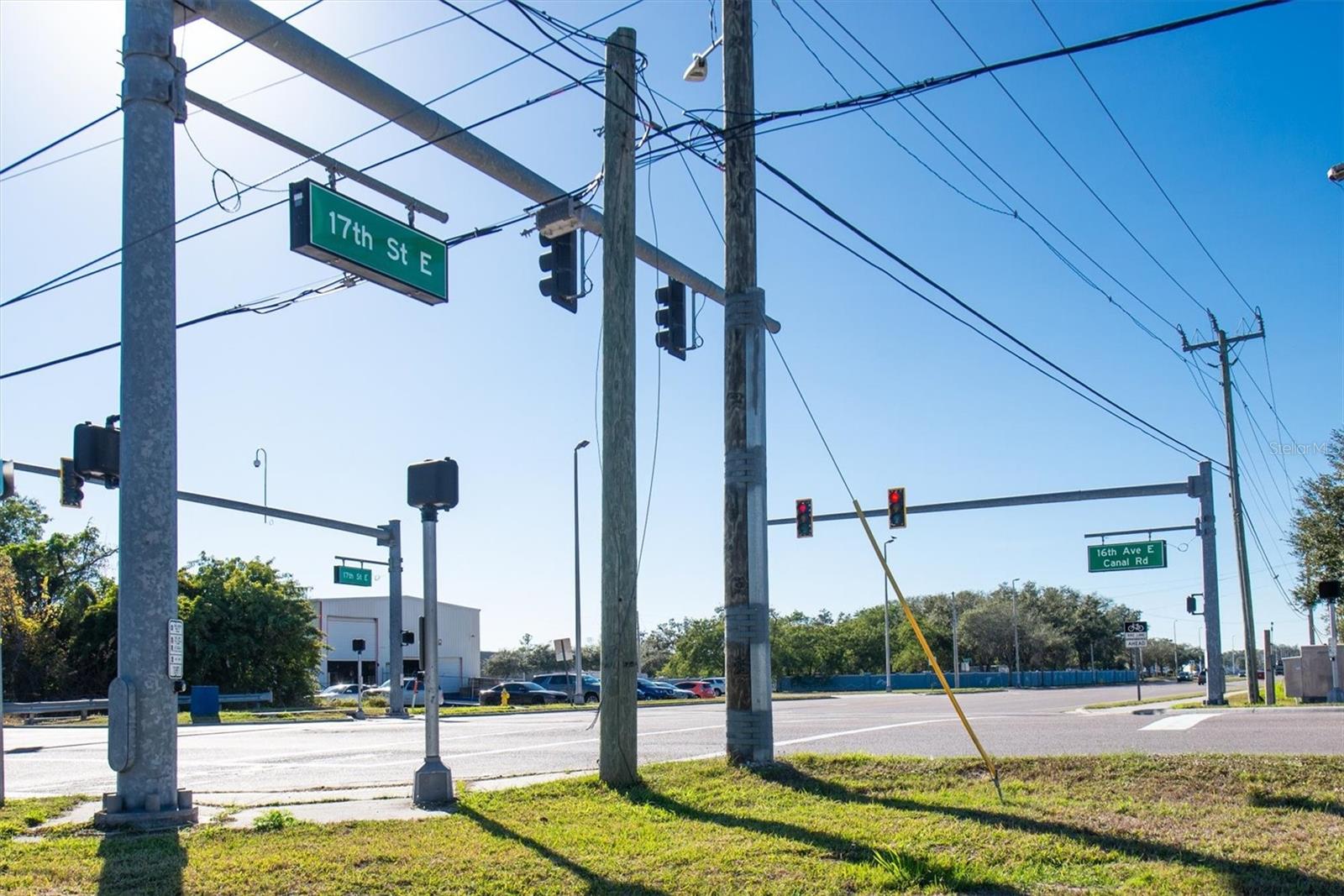 Image 24 of 25 For 1607 18th Street E