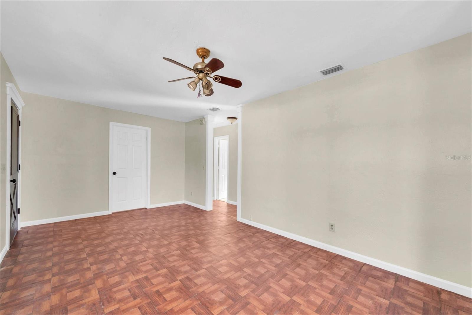 Image 9 of 25 For 1607 18th Street E