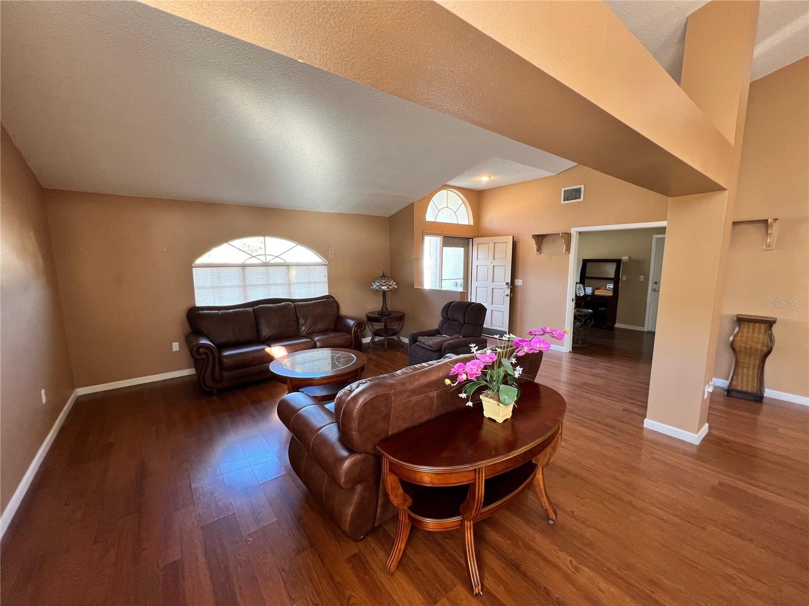 Image 15 of 54 For 11418 Glenmont Drive