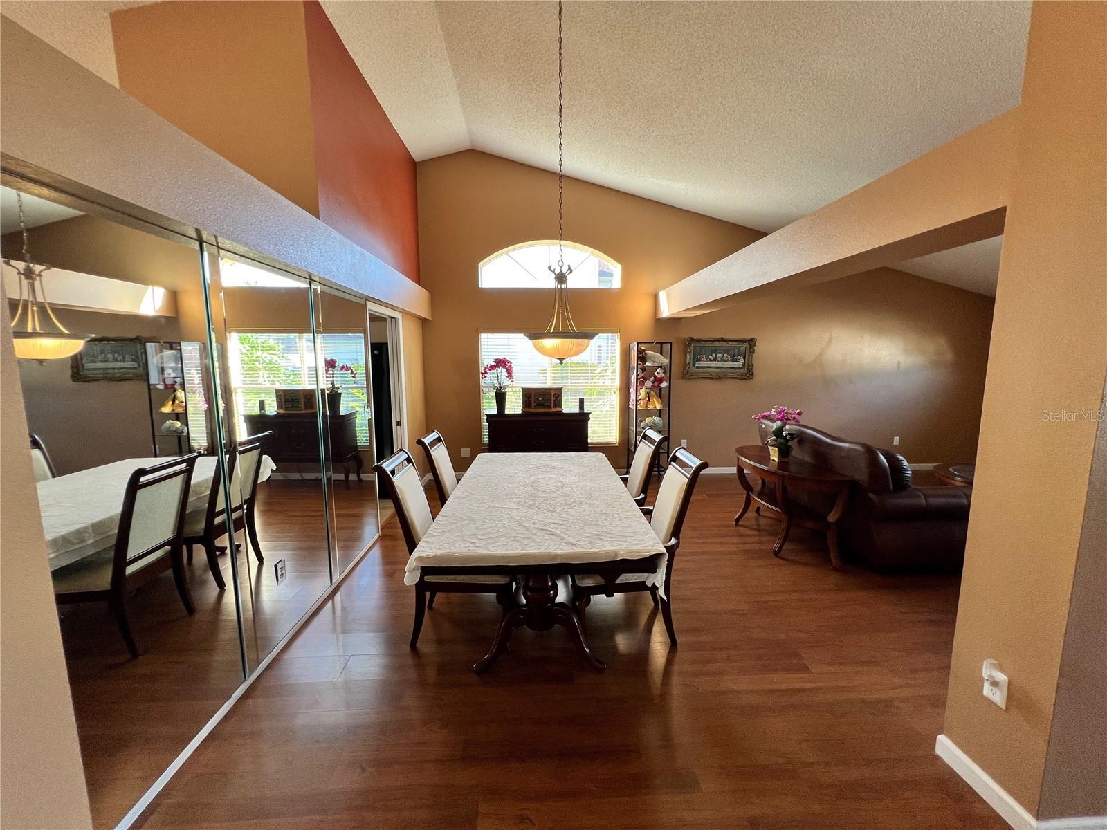 Image 17 of 54 For 11418 Glenmont Drive