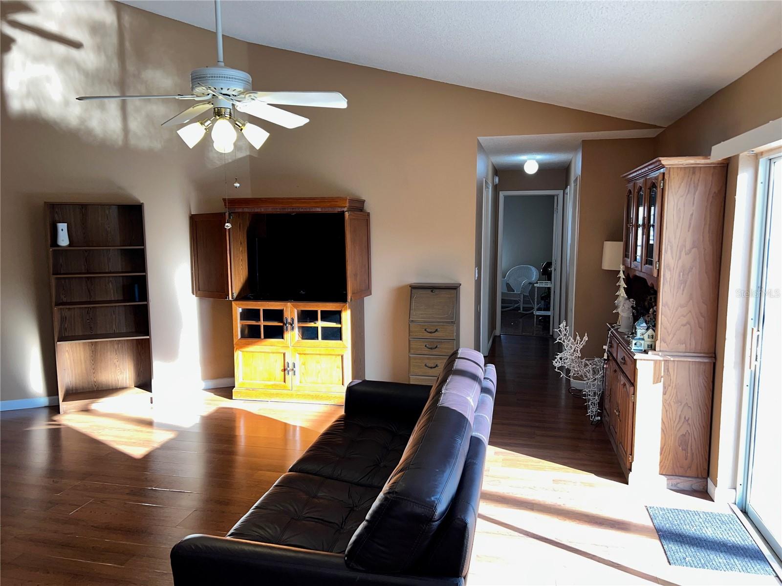 Image 21 of 54 For 11418 Glenmont Drive